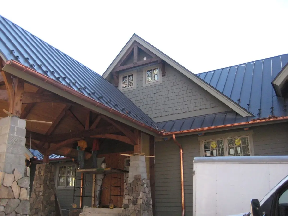 Craftsman Roofing team delivering quality roofing work in Oak Creek Village